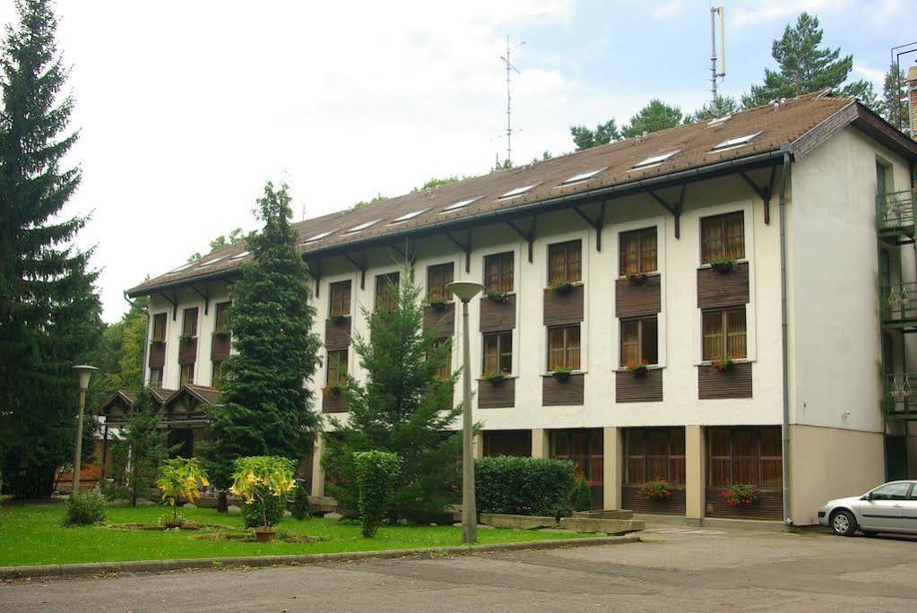 Salgo Hotel Salgótarján Exteriér fotografie
